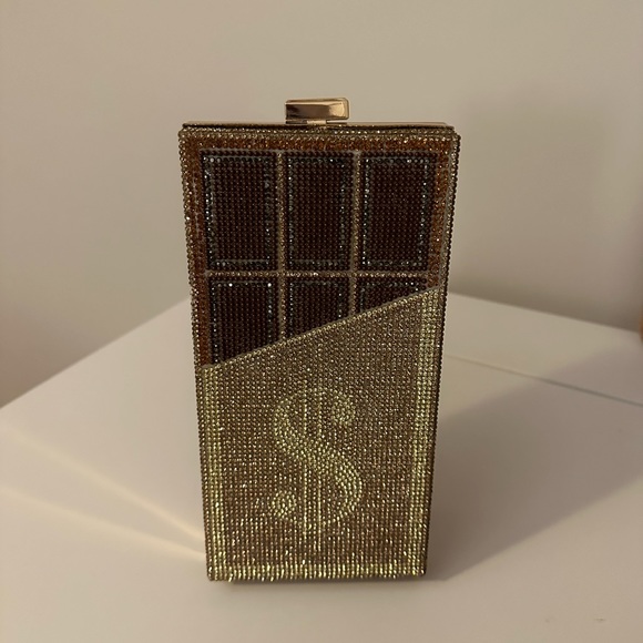 Clutch - Picture 1 of 3